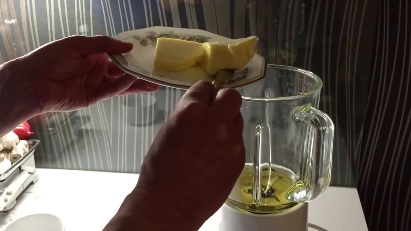 Omatekoinen terveellinen ”margariini” syntyy nopeasti